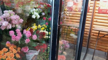 「アクツ花店」　（東京都新宿区）の花屋店舗写真3